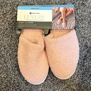 Luxury Cozy Slippers Women’s